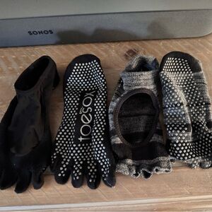 Toesox Pilates and yoga grip socks. Medium